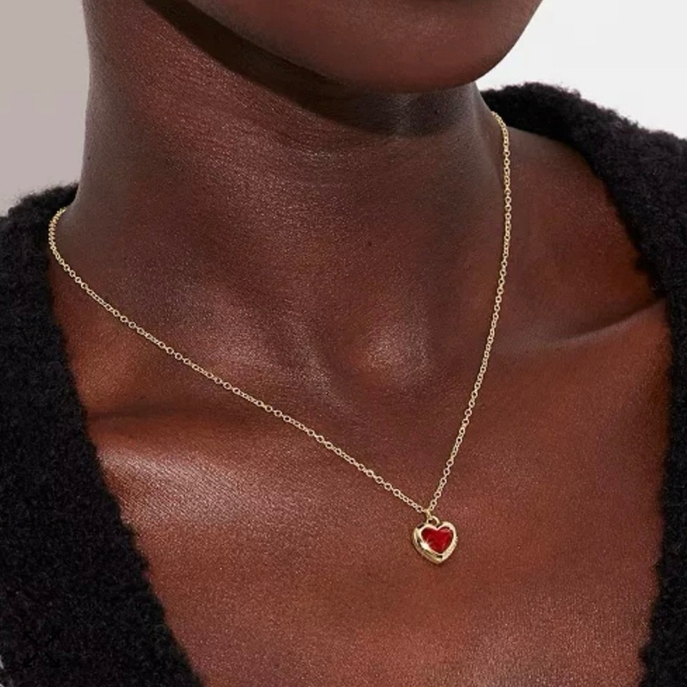 Coach Red Heart Pendant Necklace NWT - Picture 7 of 7